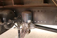 陕汽商用车 轩德中卡 190马力 4X2 6.75米仓栅式载货车(SX5168CCYGP4)
