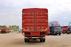 东风华神 御虎中卡 180马力 4X2 6.8米仓栅式载货车(DFS5168CCYL1)