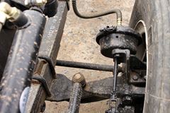 陕汽商用车 轩德中卡 220马力 6X2 8.6米仓栅式载货车底盘 陕汽商用车 轩德中卡 220马力 6X2 8.6米仓栅式载货车底盘