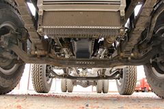 陕汽商用车 轩德中卡 220马力 6X2 8.6米仓栅式载货车底盘 陕汽商用车 轩德中卡 220马力 6X2 8.6米仓栅式载货车底盘