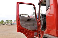 陕汽商用车 轩德中卡 220马力 6X2 7.8米仓栅式载货车(SX5255CCYGP4)