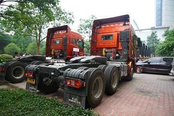 联合卡车 U480重卡 480马力 6X4牵引车(速比3.083)(QCC4252D654)外观图片