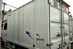 庆铃 五十铃100P 98马力 3.2米双排厢式轻卡(QL5040XXY3HWR)