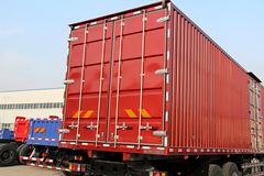 福田 瑞沃中卡 300马力 8X4 9.5米厢式载货车(BJ5315XXY-2)