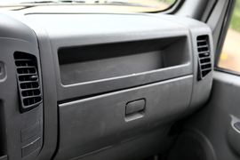 骁运&nbsp;载货车驾驶室                                               图片