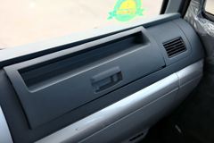 福田 瑞沃中卡 180马力 4X2 6.7米栏板载货车(BJ1165VKPHK-1)