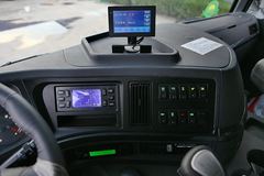 福田瑞沃重型 310马力 6X4 5.6米自卸车