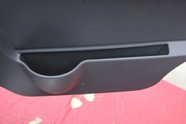 瑞逸C系 载货车驾驶室                                               图片