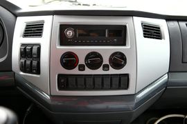 瑞沃中型&nbsp;自卸车驾驶室                                               图片