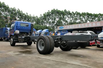 骏铃E7&nbsp;载货车外观                                                图片