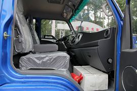 骏铃E7&nbsp;载货车驾驶室                                               图片