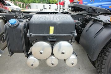  ŷETX 5ϵؿ 336 4X2ǣ(BJ4182SLFKA-XA)ͼƬ