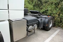 福田 欧曼GTL 6系重卡 超能版 350马力 4X2牵引车(BJ4189SLFKA-XA)