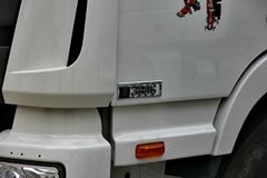 福田 欧曼GTL 6系重卡 超能版 380马力 4X2牵引车(BJ4189SLFKA-XA)