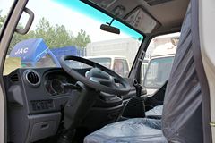 江淮 骏铃H330 130马力 4.18米单排栏板轻卡(白色)(HFC1043P91K6C2)