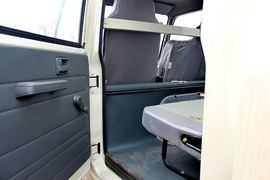 骏威&nbsp;载货车驾驶室                                               图片