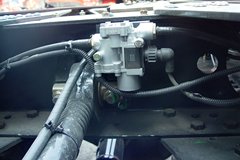 陕汽商用车 轩德X3重卡 310马力 8X4 9.5米仓栅式载货车(SX5316CCYGN456)