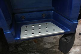 大运N6&nbsp;载货车驾驶室                                               图片