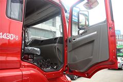 陕汽重卡 德龙新M3000 轻量化版 290马力 4X2牵引车(SX4186GN361)