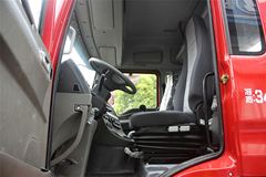 陕汽重卡 德龙新M3000 轻量化版 290马力 4X2牵引车(SX4186GN361)