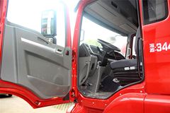 陕汽重卡 德龙新M3000 轻量化版 290马力 4X2牵引车(SX4186GN361)