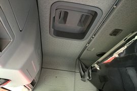 天V 牵引车驾驶室                                               图片