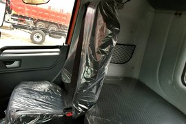 天V 牵引车驾驶室                                               图片