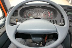 华菱之星 重卡 300马力 8X4 9.6米载货车底盘(HN1310C27D6M4J)