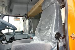 华菱之星 重卡 300马力 8X4 9.6米载货车底盘(HN1310C27D6M4J)