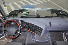 斯堪尼亚 G系列重卡 440马力 6X2牵引车(型号G440)