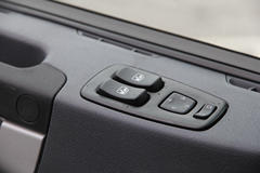 斯堪尼亚 G系列重卡 440马力 6X2牵引车(型号G440)