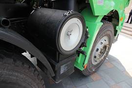 德龙新M3000&nbsp;自卸车底盘                                                图片