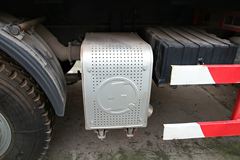 陕汽重卡 德龙新M3000 336马力 8X4 7.4米自卸车(SX3316HR406) 陕汽重卡 德龙新M3000 336马力 8X4 7.4米自卸车(SX3316HR406)