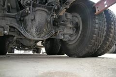 陕汽重卡 德龙新M3000 336马力 8X4 7.4米自卸车(SX3316HR406) 陕汽重卡 德龙新M3000 336马力 8X4 7.4米自卸车(SX3316HR406)