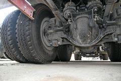 陕汽重卡 德龙新M3000 336马力 8X4 7.4米自卸车(SX3316HR406) 陕汽重卡 德龙新M3000 336马力 8X4 7.4米自卸车(SX3316HR406)