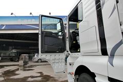 中国重汽 汕德卡SITRAK C7H重卡 480马力 6X2R牵引车(ZZ4256V323HD1)