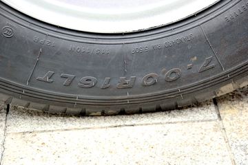 йHOWO  109 4.2׵ʽῨ(ZZ5047XXYD3414D144)ͼƬ