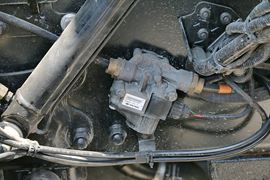 酷腾&nbsp;自卸车底盘                                                图片