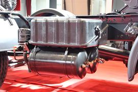 红岩杰卡&nbsp;牵引车底盘                                                图片