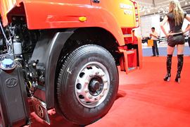 红岩杰卡&nbsp;牵引车外观                                                图片