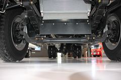 庆铃 五十铃700P系列中卡 188马力 7米厢式载货车(QL11019PARY)