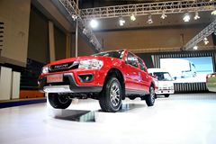 庆铃 五十铃 TF系列 基本型 2015款 四驱 2.8L柴油 双排皮卡 庆铃 五十铃 TF系列 基本型 2015款 四驱 2.8L柴油 双排皮卡