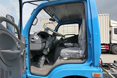 东风 多利卡D6 117马力 4.15米厢式轻卡底盘(EQ1081TZ12D5)