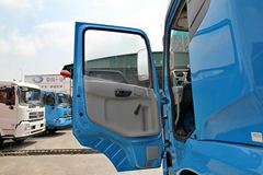 东风商用车 天锦中卡 180马力 4X2 6.75米载货车底盘(DFL1120B13)