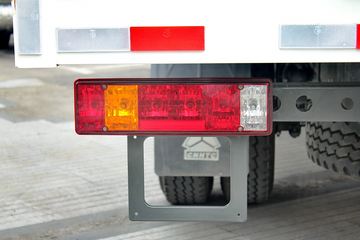 �й����� HOWO T5G�ؿ� 310���� 6X2 9.52����ʽ�ػ���ͼƬ