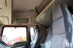 陕汽重卡 德龙新M3000 245马力 6X2 9.5米厢式载货车(SX5206XXYGK549)