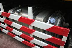 陕汽重卡 德龙F3000 336马力 6X4 5.6米新型渣土车(SX3256DR3841)
