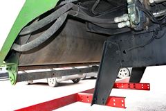 陕汽重卡 德龙新M3000 336马力 6X4 6.1米新型渣土车(SX3256MT404) 陕汽重卡 德龙新M3000 336马力 6X4 6.1米新型渣土车(SX3256MT404)