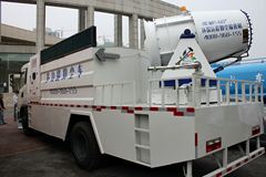 陕汽宝华 轩德 160马力 4X2 除尘车