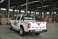 开瑞 杰虎领航版 2.2L 汽油 两驱双排皮卡 开瑞 杰虎领航版 2.2L 汽油 两驱双排皮卡